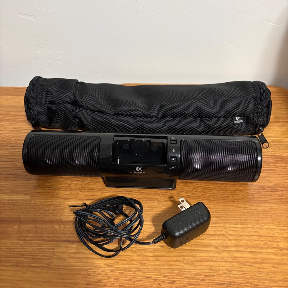 Logitech mm32 Portable Speaker Black with Travel Case & AC‎ Adapter S-0218A